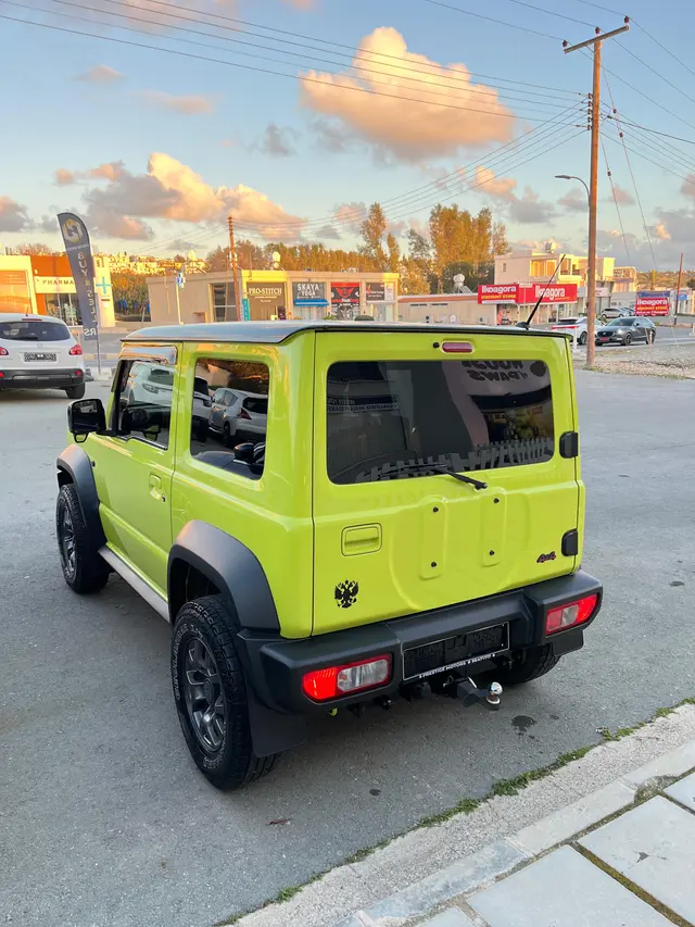2021 Suzuki Jimny — photo 3 of 7