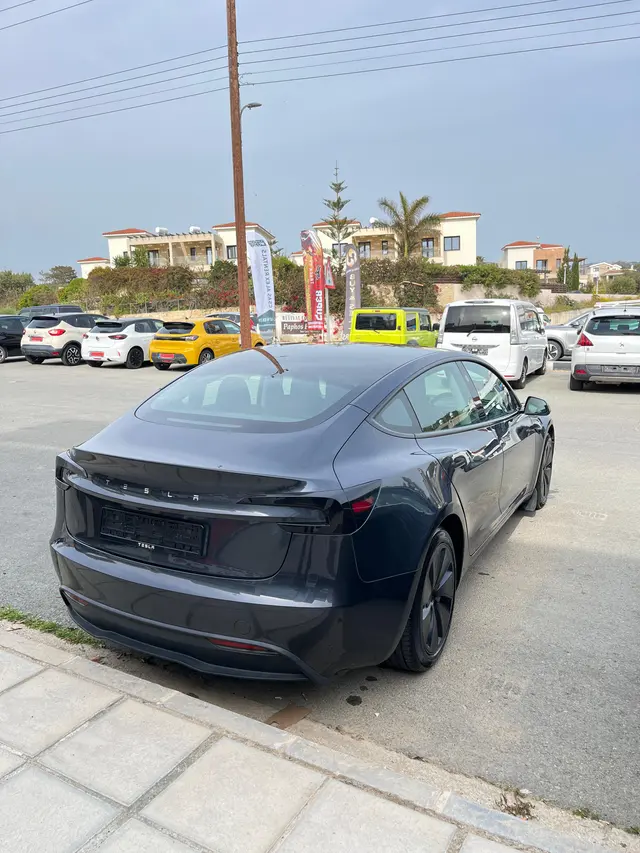 2024 Tesla Model 3 Long Range — photo 4 of 6
