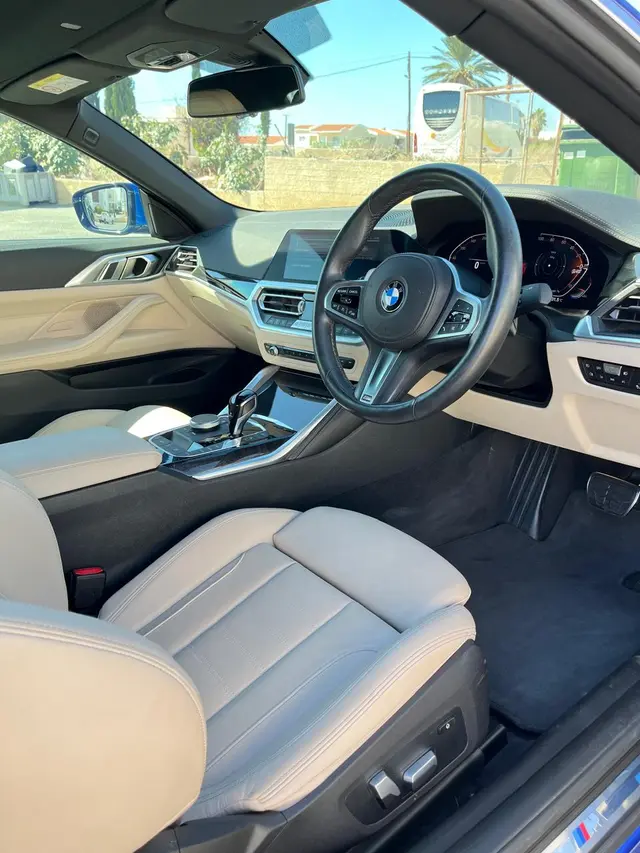 2022 BMW 420i M-Sport Convertible — photo 5 of 8
